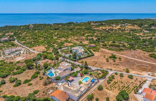 Villa Casa Luz by Villa Plus - Photo 4