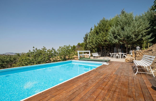 Villa in Nissoria With Private Pool - Foto 1