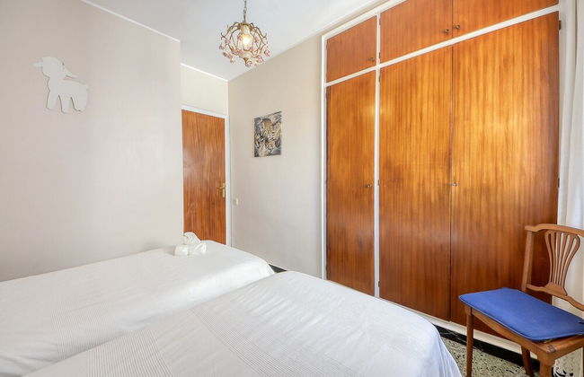 Apartment Near Plataj De Roses Beach - Photo 9