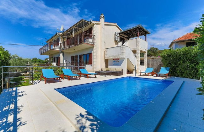 Relaxing Holiday Home With Pool, Fitness Area, and Entertainment Facilities - Foto 39