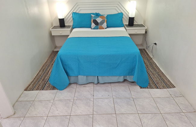 Cumber's Tropical Apartments - Foto 17