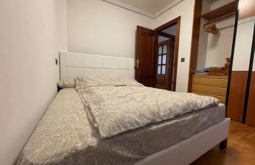 Bonito piso con aparcamiento a pie de la calle . - Foto 17