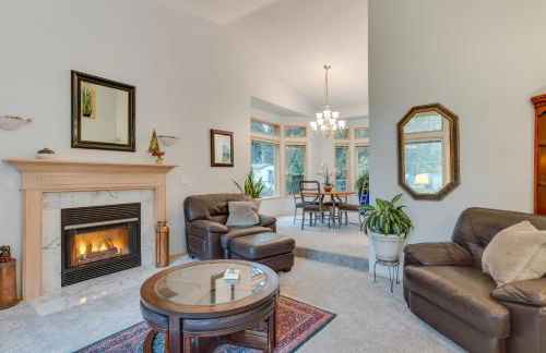 Pet and Family Friendly Bonney Lake Home Game Room - Foto 5