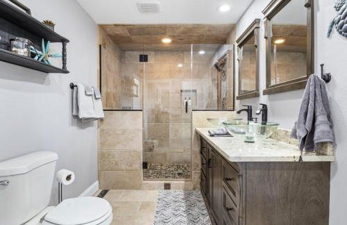 Spacious Home & Lake Access, Lake Views Throughout - Foto 34