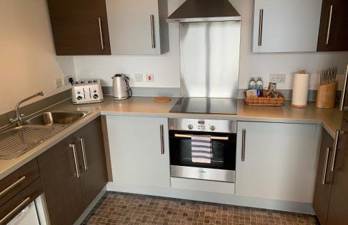 iSTAY APARTMENTS at VIZION - Fully Equipped Modern Serviced Apartments with Balconies, Superfast Broadband, Free Allocated Parking Space, 24h Security, Rooftop Gardens, Located in Central MK - Photo 22