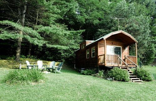 Deluxe Vacation Cabin Rentals in the Adirondacks near Saratoga Springs, New York - Foto 8