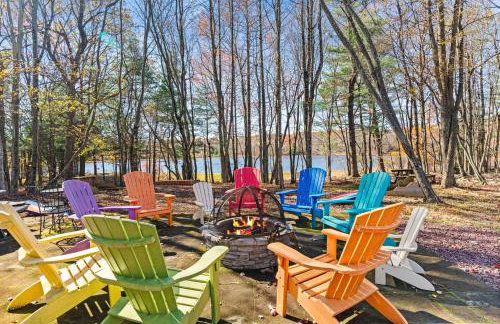 Lakefront with Beach Game Room Fire-pit and More - Foto 13