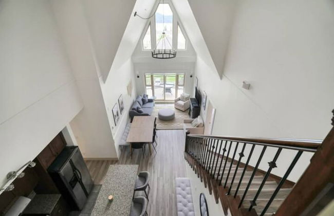 Lakeview Splendor 7BR Penthouse Bliss - Photo 44