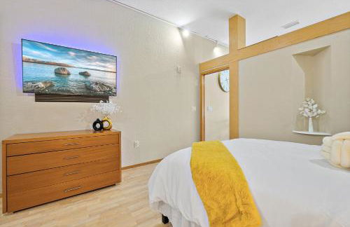 European style Queen Suite in Palm Coast - Best view with Balcony near Beaches! - Photo 25