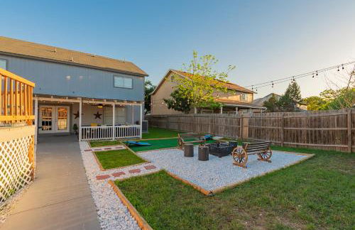 Luxury 5BR House with Pool by SeaWorld & Lackland - Foto 63