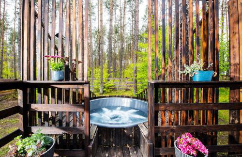 Domek lubiana180 SCANDI wśród drzew JACUZZI SAUNA KOMiNEK i TARAS na dachu jezioro Kaszuby Pieski tylko do 10kg za dodatkową opłatą - Foto 1