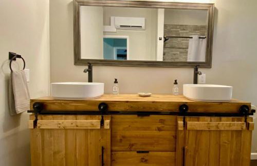 Away at the River - Foto 60