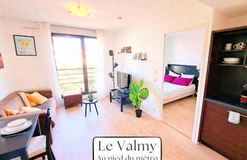 Le Valmy: appartement lumineux au pied du métro - Foto 1