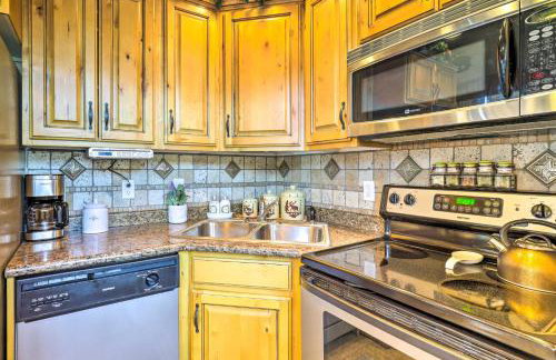 Rustic Sterling Cabin Walk to Palisade Lake! - Foto 10