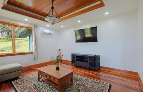 Luxury Oceanview Estate - Photo 9