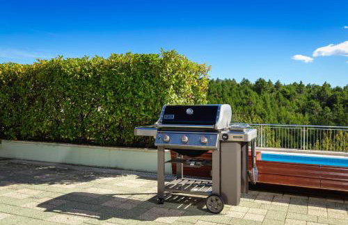 Luxury Villa Lovric with private heated pool, Jacuzzi, Sauna and private tavern - Foto 27