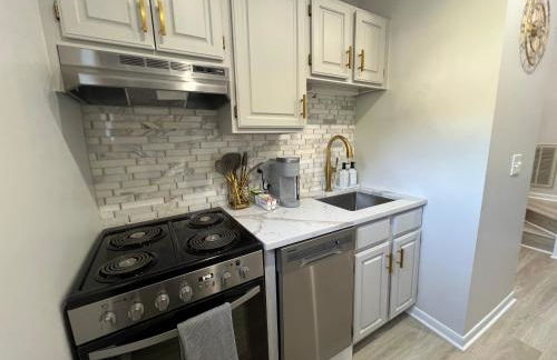 Newly Renovated Loft Villa at Norwich Spa with amenities, 3 minutes to Mohegan - Foto 9