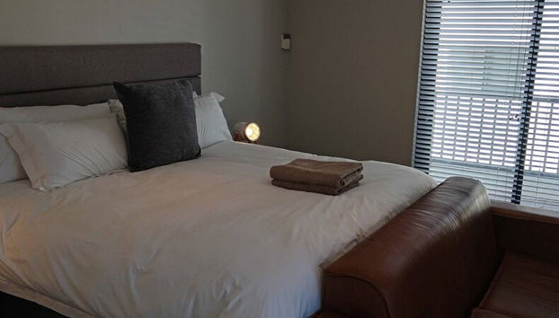 Relax in Style at Ndigo Blue, Langebaan's Coziest Holiday Home - Foto 3, Habitación