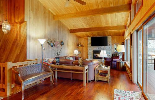 Lakefront Haven - Photo 1