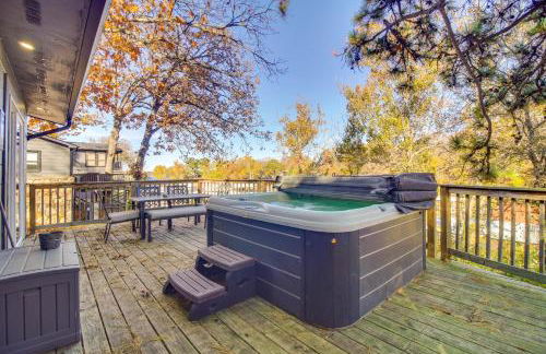 Deck and Boat Dock Lakefront Cabin in Eucha! - Foto 20