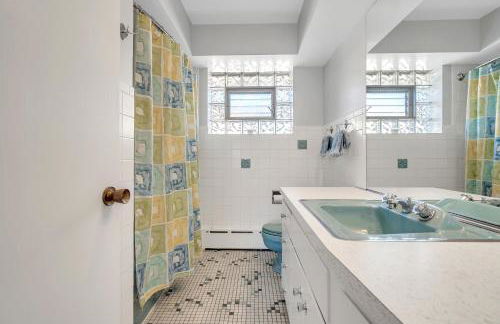 Spacious 2 bedroom home in Niles, Illinois with office, full kitchen and 2 baths - Foto 21