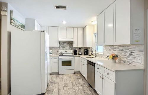 Bradenton 5BR 2BA POOL Mini Putt - Foto 6