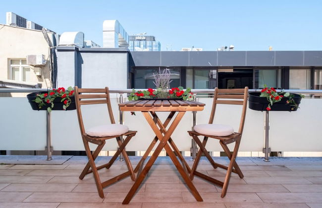 Missafir Flat With Terrace Near Istiklal Street - Photo 3