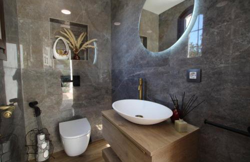 Carolinas Paradise Stunning Villa with Golf Pool Views at La Manga Club - Foto 29