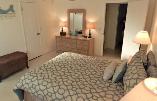 Steps from the Gulf of Mexico - Photo 13