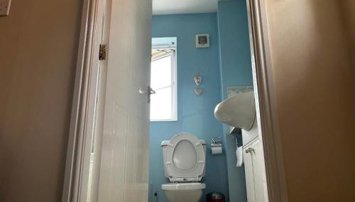 Brades Rise House - 3 bedroom house with 2 toilets with a private garden - Foto 3