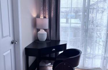 Luxury 3 BedRoom Apartment with Private Entrance plus Free Parking - Foto 2