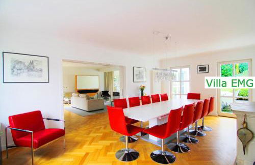 Luxus Ferienhaus Villa EMG Emsdetten nah Münster, Osnabrück, Rheine für Familien Gruppen bis 17 Personen, Pool, Whirlpool, Garten, Kamin, 6SZ - Foto 3