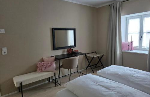 Kavaliershaus Wallerstein, stilvolle Wohnung mit Privatparkplatz - Foto 29