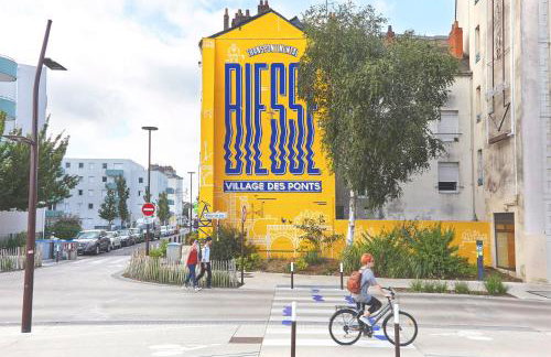 Studio refait à neuf avec Parking en Bord de Loire - Foto 9