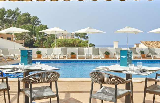 Universal Aparthotel Don Camilo - Photo 61