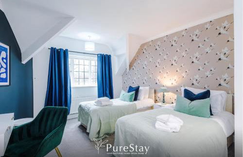 Stylish 4 Bedroom Home in Port Sunlight with 7 Beds Perfect for Business Bookings and Groups - Foto 1