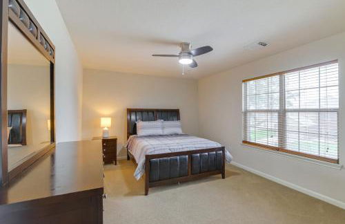 7 Mi to Downtown Baytown Spacious Home with Yard - Foto 19