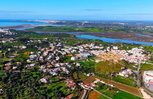 "Orange Tree Villa in Alvor - South - facing Family Villa with Private Poll" - Foto 19