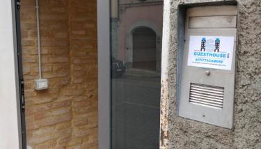 Isi GuestHouse 29 - Foto 2