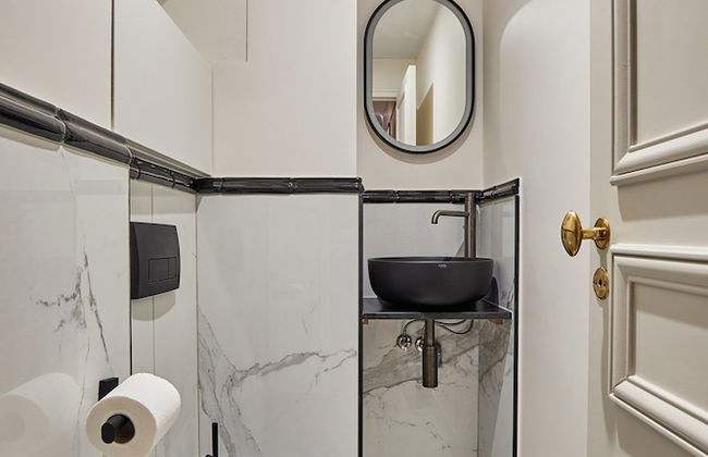 Amazing Apartment Saint Germain des Pres With A-C - Foto 13