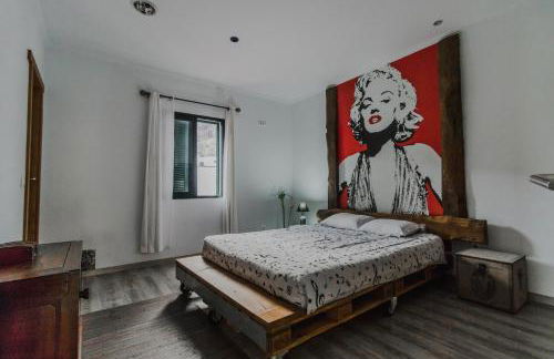 The Modern & Recycled House - Photo 17