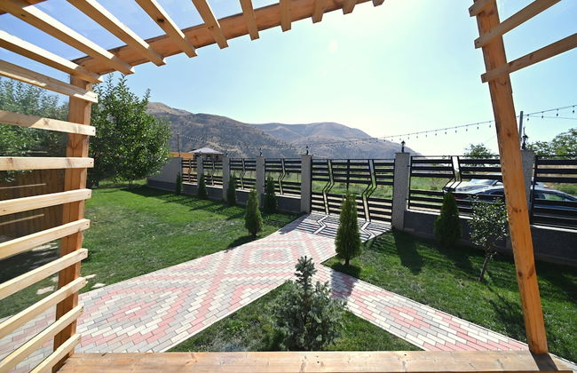 Hidden Garden Resort - Photo 1