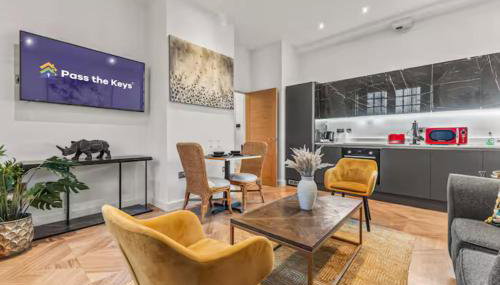 Beautifully 3Bed Restored Manchester Apartment - Pass the Keys - Foto 2, minibar