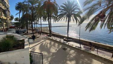 Marbella Beach Front Edificio Mayoral Centro Ciudad y Primera Línea Playa Muy Amplio y Espacioso - Foto 3