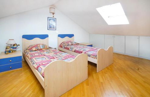 3 Bedroom Nice Home In Tavarone - Foto 27