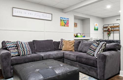 Vaulted Pines Lodge Hot Tub Game Room - Foto 19