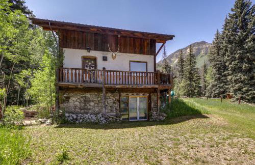 Mountain Chalet Getaway: Steps to Crystal River! - Foto 34