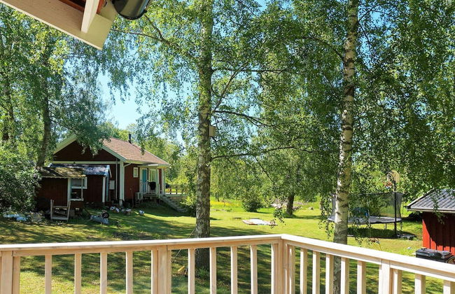 4 Person Holiday Home in Axvall - Foto 11