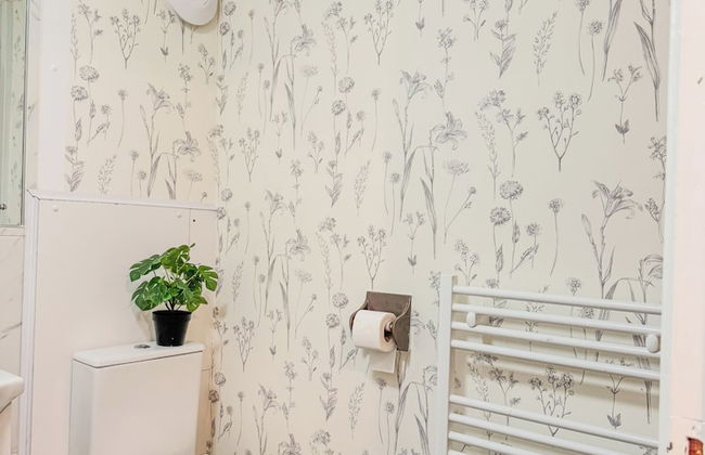 Manchester Luxury Studio Apartment - Photo 8