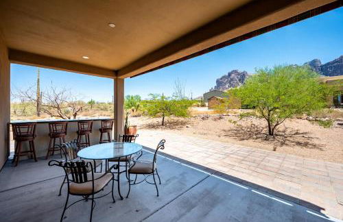 Spacious 3BR Retreat - Mountain Views - Foto 2